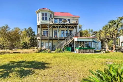 Charming Waterfront Home Fish, Boat and More! - balcony