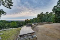 Scenic Getaway w/ Fire Pit & Grill in Columbia!