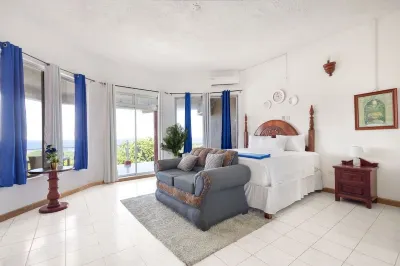 876 Oasis ocean view villa with pool and unheated spa Hoteles cerca de Charles Town church of God