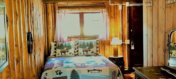 Grizzly Lodge Hotels in Park County