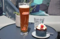 1 Studio Flat walking distance to ski lifts (we have 2 in the same building)