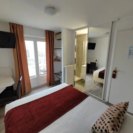 Logis Hôtel les Bleuets