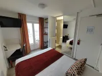 Logis Hôtel les Bleuets - شرفة