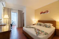 Manta Guest Hotels in Altura