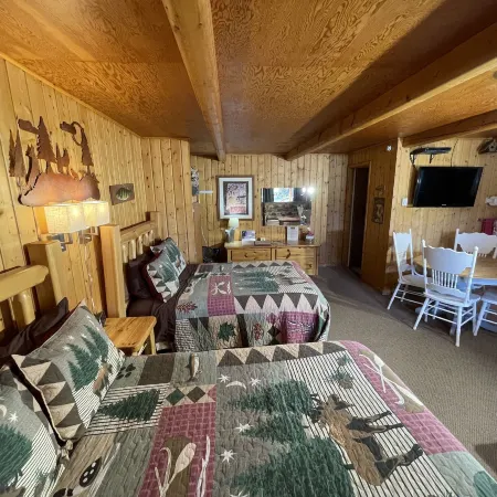 Sportsman Lodge Melrose MT