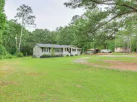 4 Mi to Savannah River Access: Home w/ Fire Pit Hotels in McCormick County
