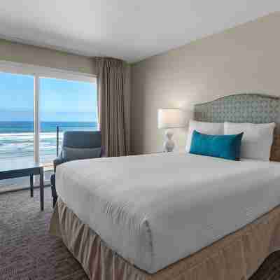 Pelican Shores Inn Rooms