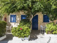 Vanas Apartments Hotels in Spetses