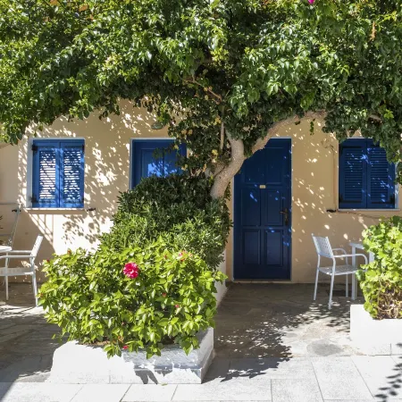 Vanas Apartments