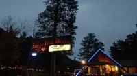 The Inn on Fall River & Fall River Cabins - bar