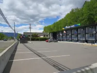 Rest Inn - parking