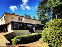Hôtel Restaurant du Château de la Tour Hotel a Verdelais