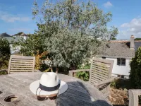 Marroy Hotels near Salcombe & District Swimming Pool Association