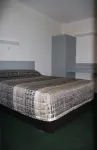 Bourbong St Motel - Airport Shuttle