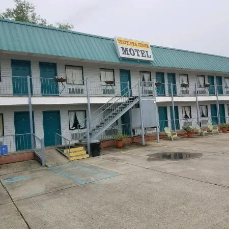 Traveler's Choice Motel
