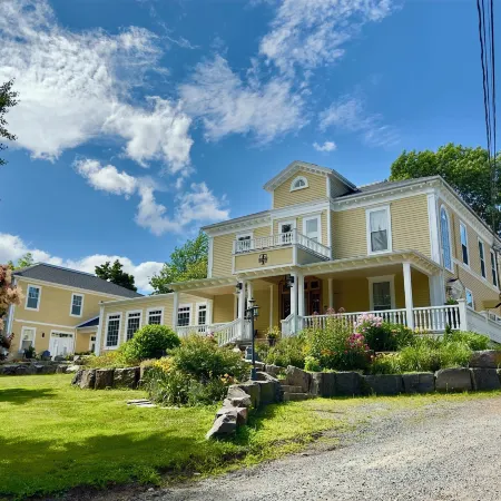 Tattingstone Inn