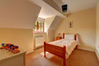 28 Barnes Meadow Hotels in Combpyne Rousdon