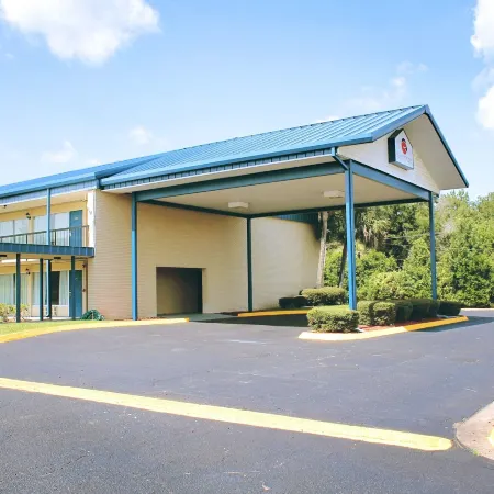 Residence Hub Inn and Suites