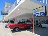 Olympic Island Beach Resort - parking
