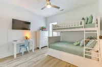 Serene Oak Island Home w/ Private Saltwater Pool! - 3-Sterne