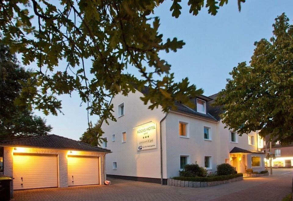 Kocks Hotel Garni - Housity