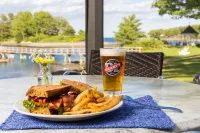 Dockside Guest Quarters - breakfast