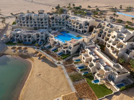 Creek Hotel and Residences El Gouna Отели рядом с достопримечательностью «Coraya Divers El Gouna»