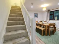 Craig Mawr Hotels in Llanfair-Mathafarn-Eithaf