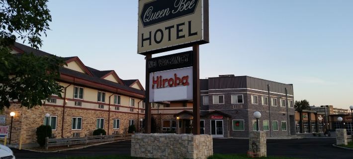 Queen Bee Hotel Hotels in Winnipeg