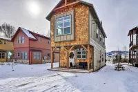 4 Mi to Granby Ranch: Home w/ Mtn Views - parking