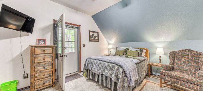 Quaint Cloudcroft Cabin w/ Stunning Forest Views! Hotels in Cloudcroft