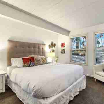 Authentic Palm Springs / Secluded Pool & Spa Rooms