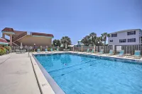Walk to Crescent Beach: Condo w/ Pool Access - Beach