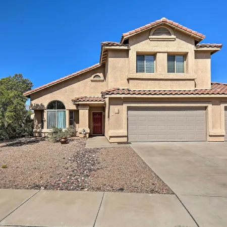 Modern Tucson Home w/ Patio + Saltwater Pool!