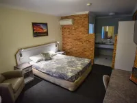 The Crossing Motel Hotels in Junee