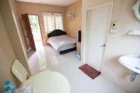 Rockwood house Resort and Thai massage