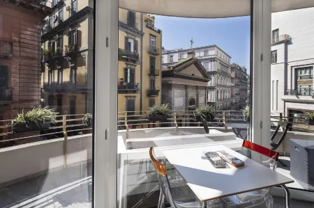 IstayinToledo Luxury Guest House Отели рядом с достопримечательностью «Пьяцца-дель-Плебишито»