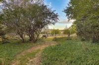 Fort Calhoun Home w/ Screened Porch + Playground! - appartements de vacances