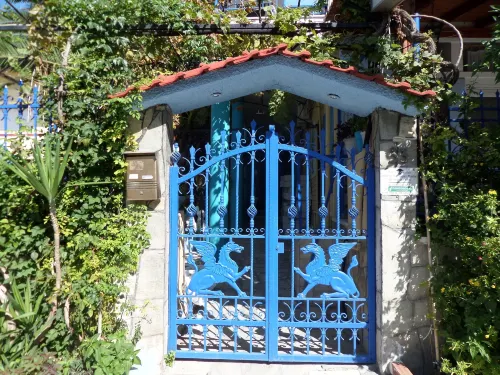 Artemis Studios & Apartments - Homestays