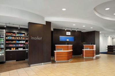 フロントデスク コートヤード・ノックスビル・エアポート・アルコアの写真