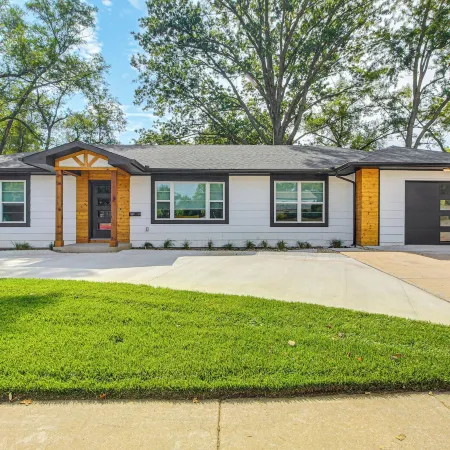 Stylish & Modern Lenexa Haven w/ Fire Pit & Deck!