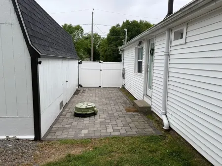 Beach house - 2 min from Conimicut Beach