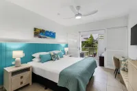 Elysium Private Apartments at Beach Club & Spa