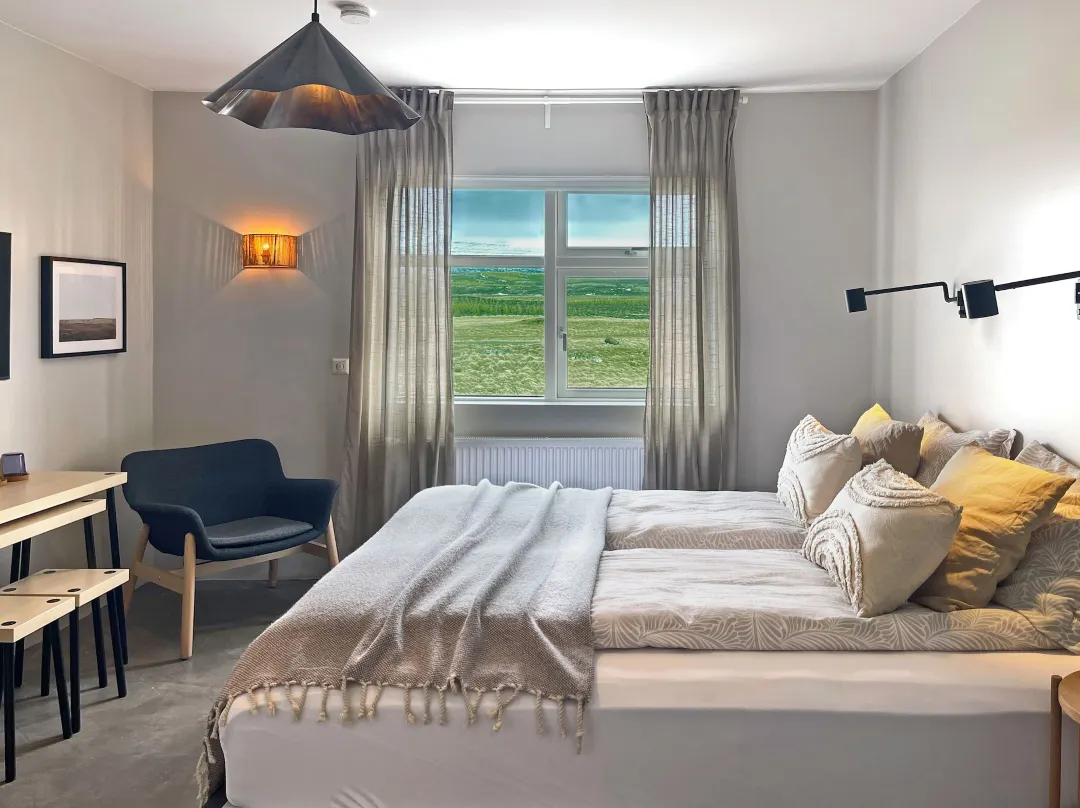 Lindarhóll Guesthouse - Iceland
