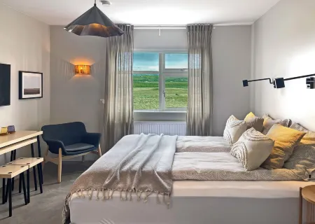 Lindarhóll Guesthouse