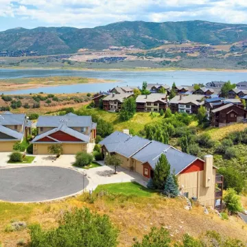 Lucky Bill by AvantStay Lake Views 15Mins to Park City Mtn.