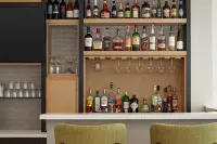 Hilton Garden Inn Cleveland Airport - bar