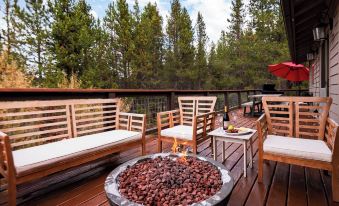 River Meadows by AvantStay Near River w Hot Tub Access to Private Boat Ramp