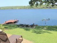 Escape to the Lake for a Hidden Gem. Magnificent lake side setting. Hotels in Gladewater