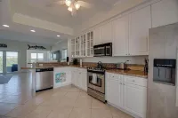 Beautiful Stock Island Rental ~10 Min from Downtown Key West